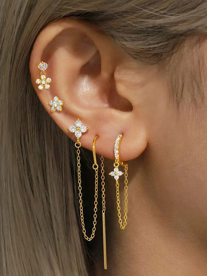 Magdalena – Goldene Ohrringe im minimalistischen Design.