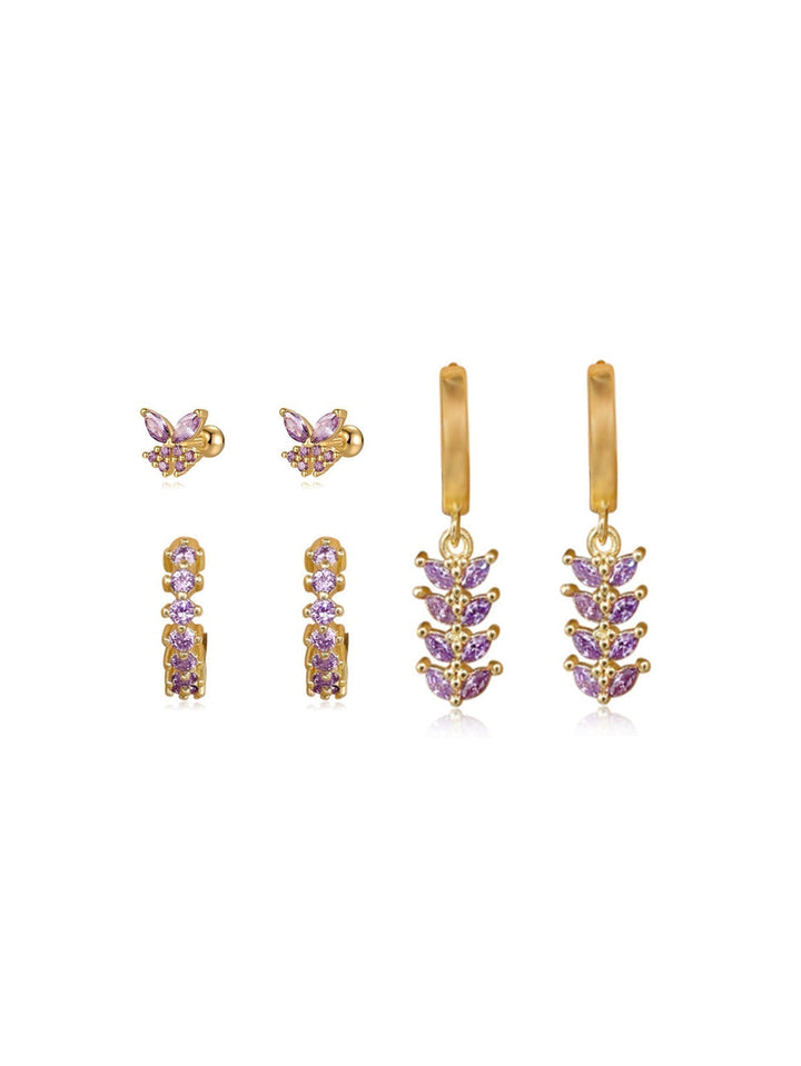 Greta – Zarte goldene Ohrringe mit dezentem Schwung.