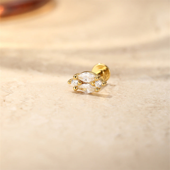 Martina – Goldene Ohrringe mit klarer Linie.