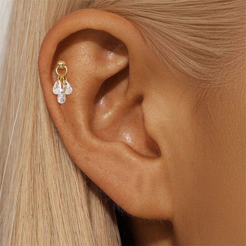 Jasmin – Goldene Ohrringe mit einfacher Raffinesse.