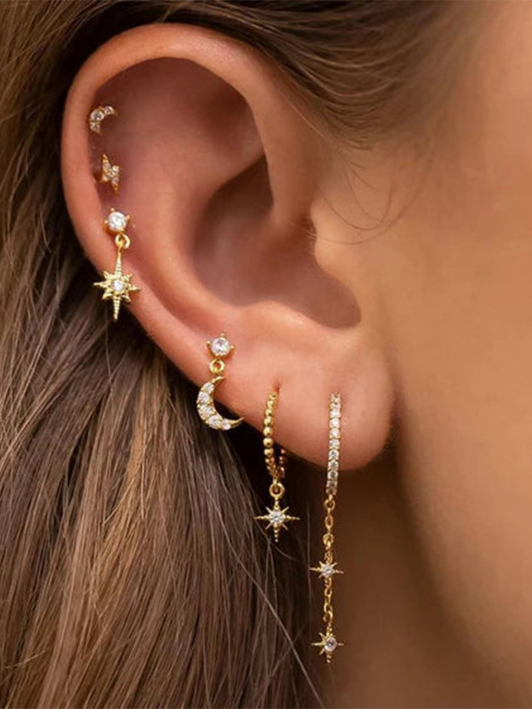 Paulina – Zarte goldene Ohrringe mit modernem Look.