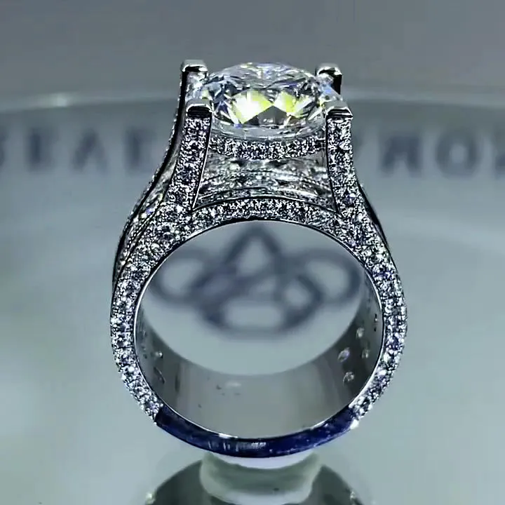 Jasmin – Hochglänzender diamantierter Ring mit Vintage-Rahmen