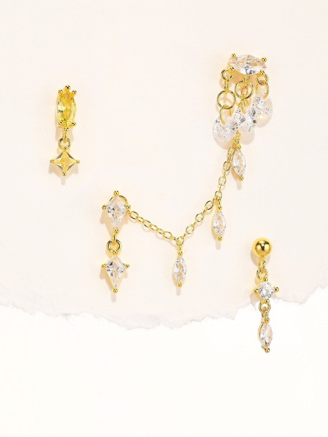 Elisabeth – Goldene Ohrringe in klassischer Form.