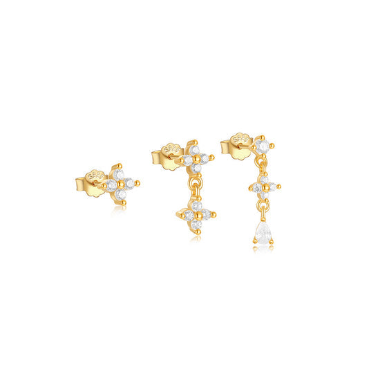 Anika – Goldene Ohrringe mit feiner Bewegung.