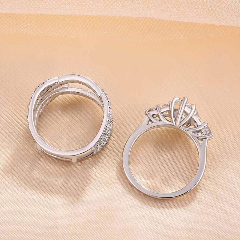 Emilie – Glänzender diamantierter Ring mit rechteckigem Schliff.