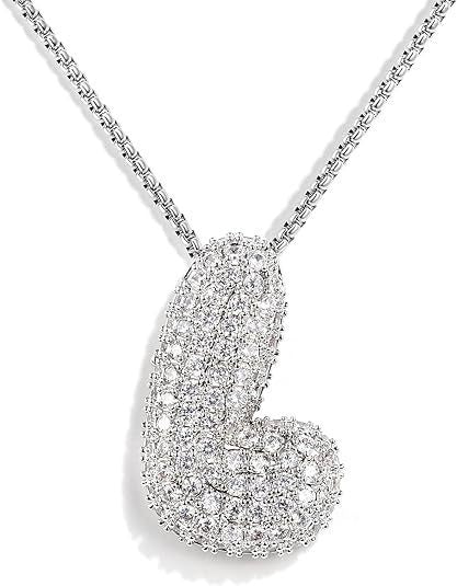 Frieda – Goldkette mit organischem Anhänger.