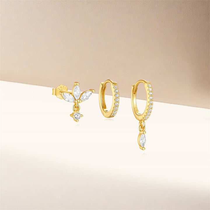 Sara – Zarte goldene Ohrringe mit dezentem Schwung.