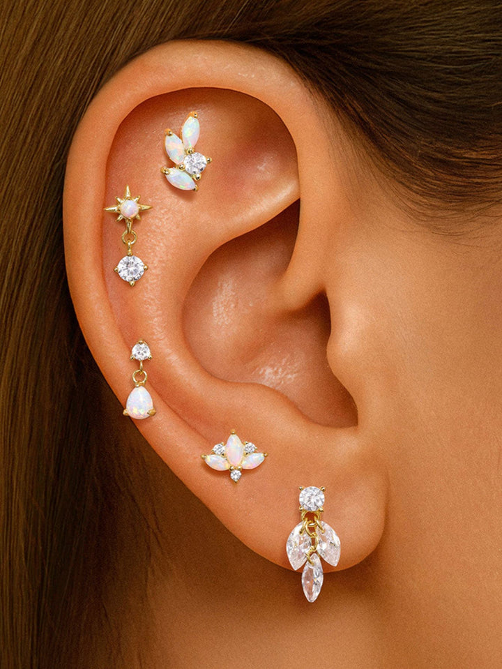 Katherine – Zarte goldene Ohrringe mit Bewegung.