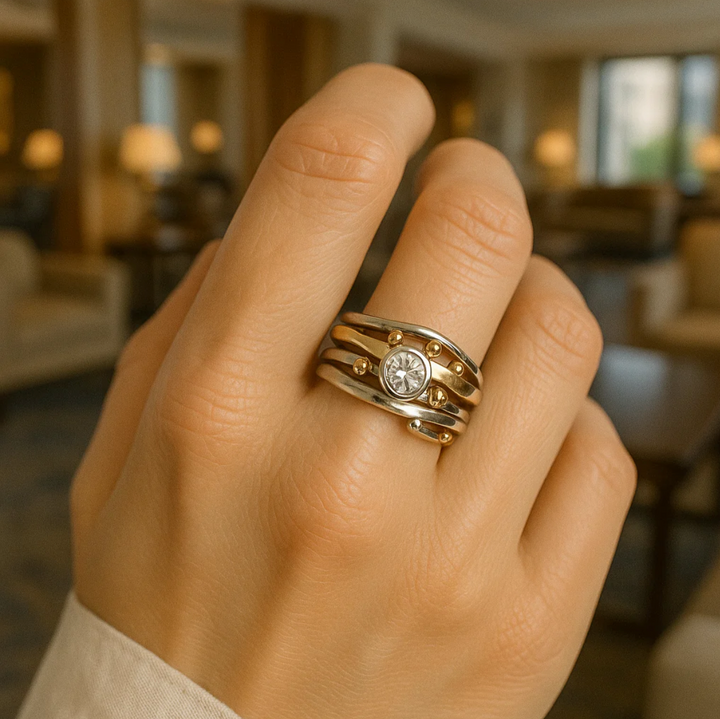 Stefanie - Vintage Goldring mit eingelegtem Zirkon