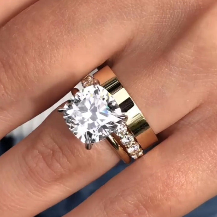 Elisa – Diamantring mit Solitärfassung.