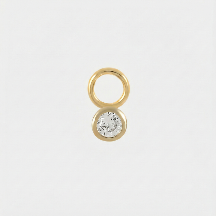 Theresia – Goldene Ohrringe mit sanfter Krümmung.