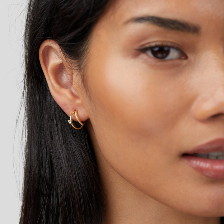 Mariana – Silberne Ohrringe mit schlanker Silhouette.