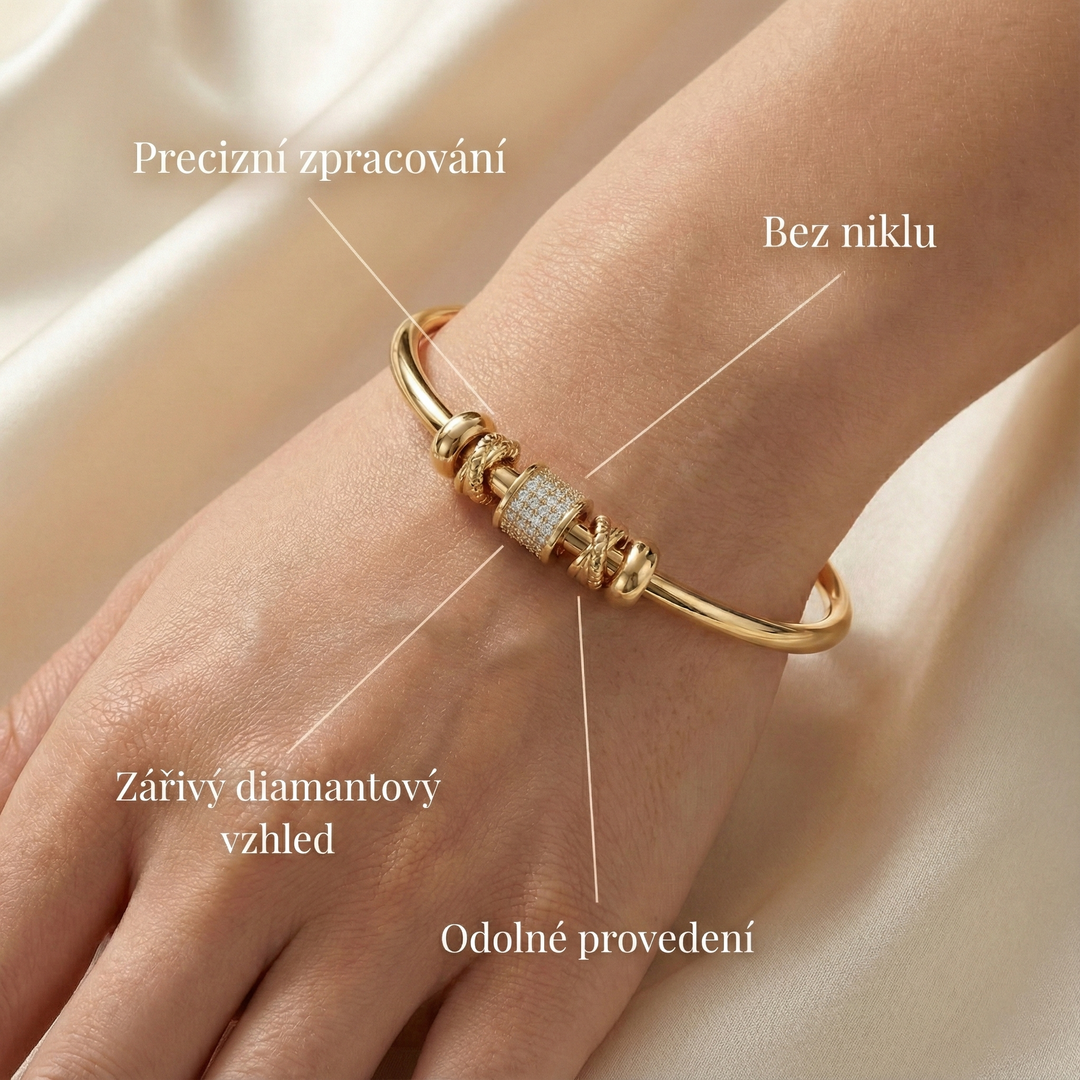Nina - Verstellbares goldenes Armband mit Anhängern
